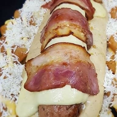 Perro con tocineta-gratinado