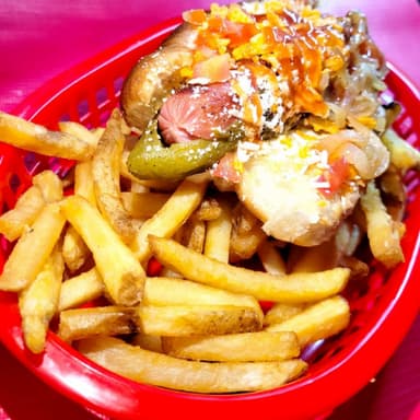 CHILEDOGO CON PAPAS