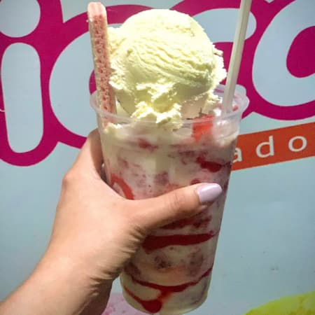 Fresas con Crema y Nieve
