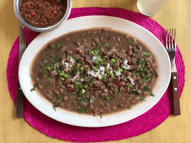 Chicharrón con Frijoles