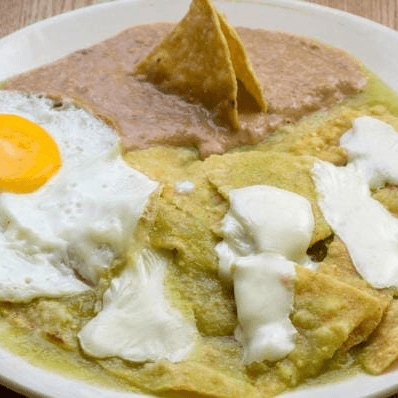 Chilaquiles Verdes con Huevo