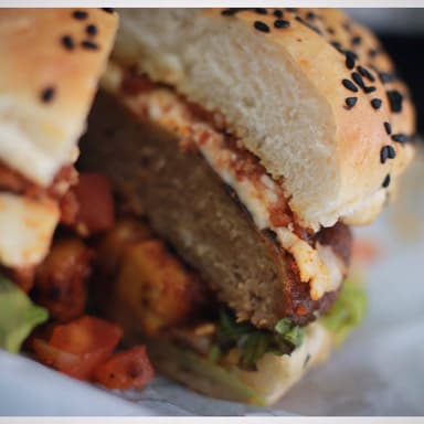 Hamburguesa Jalisco con Papas
