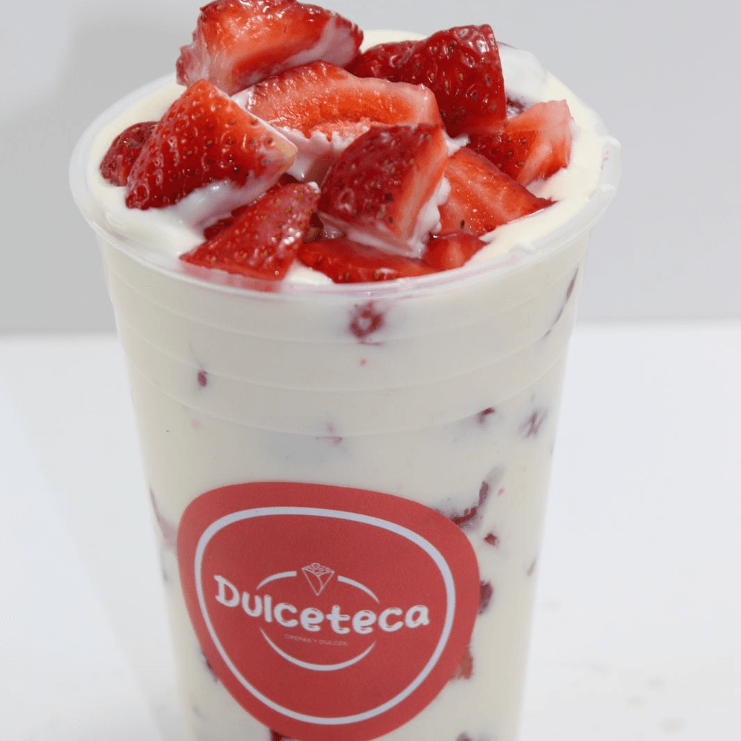 Fresas con Crema y Galleta Maria Gr