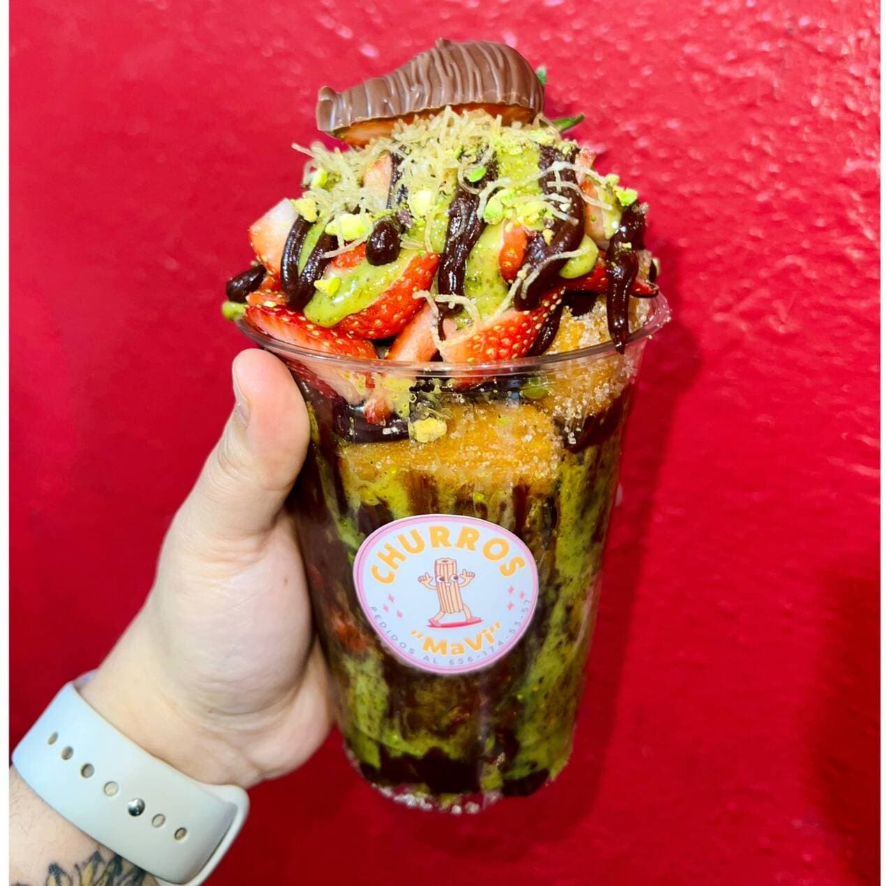 VASO DE CHURROS Y FRESAS DUBAI