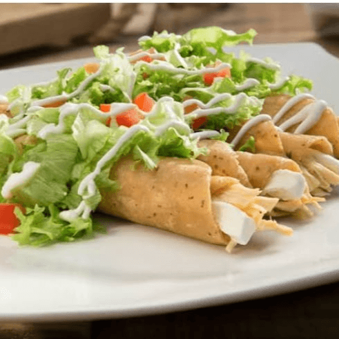 Tacos dorados de pollo