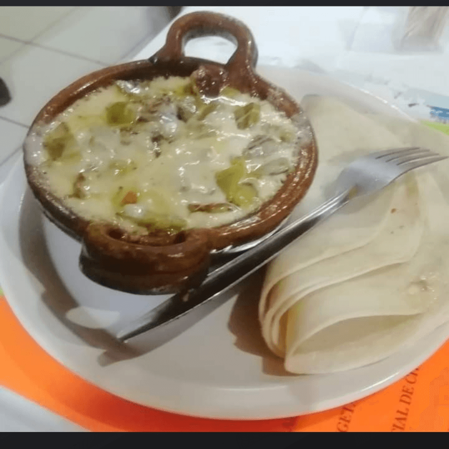 Queso con Nopales
