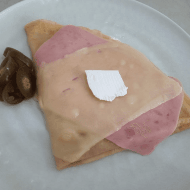 Crepa de Jamon con Queso