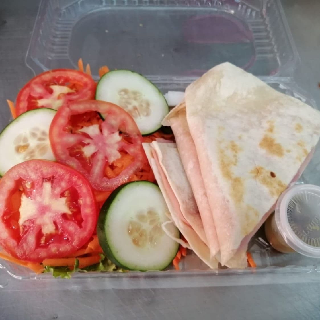 Sincronizada Tradicional con Guarnición de Verdura