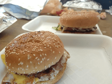 hamburguesa sencilla + coca cola 600
