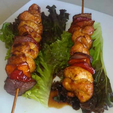 Brocheta Bañada en Teriyaki de Salmón