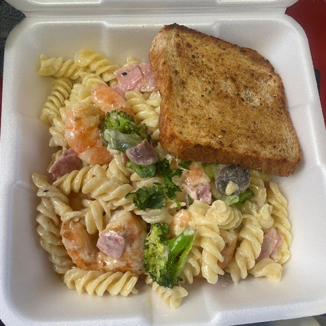 LA Pasta Alfredo