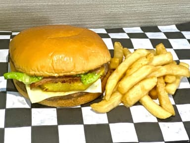 Hamburguesa Hawaiana