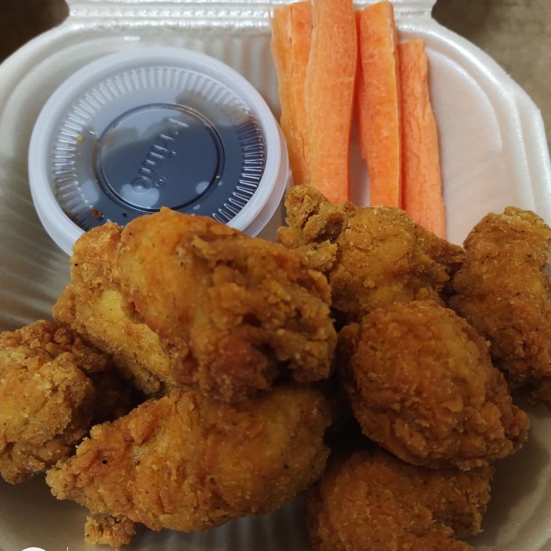 250 Grs de Boneles con 1 Cup de Salsa a Elegir
