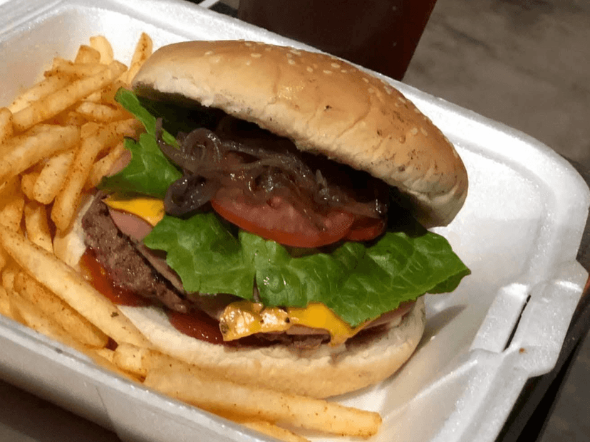 MAXI- hamburguesas y más