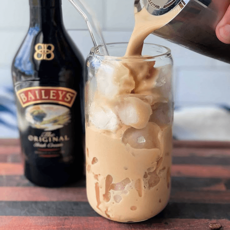 BAILEYS Latte a las Rocas