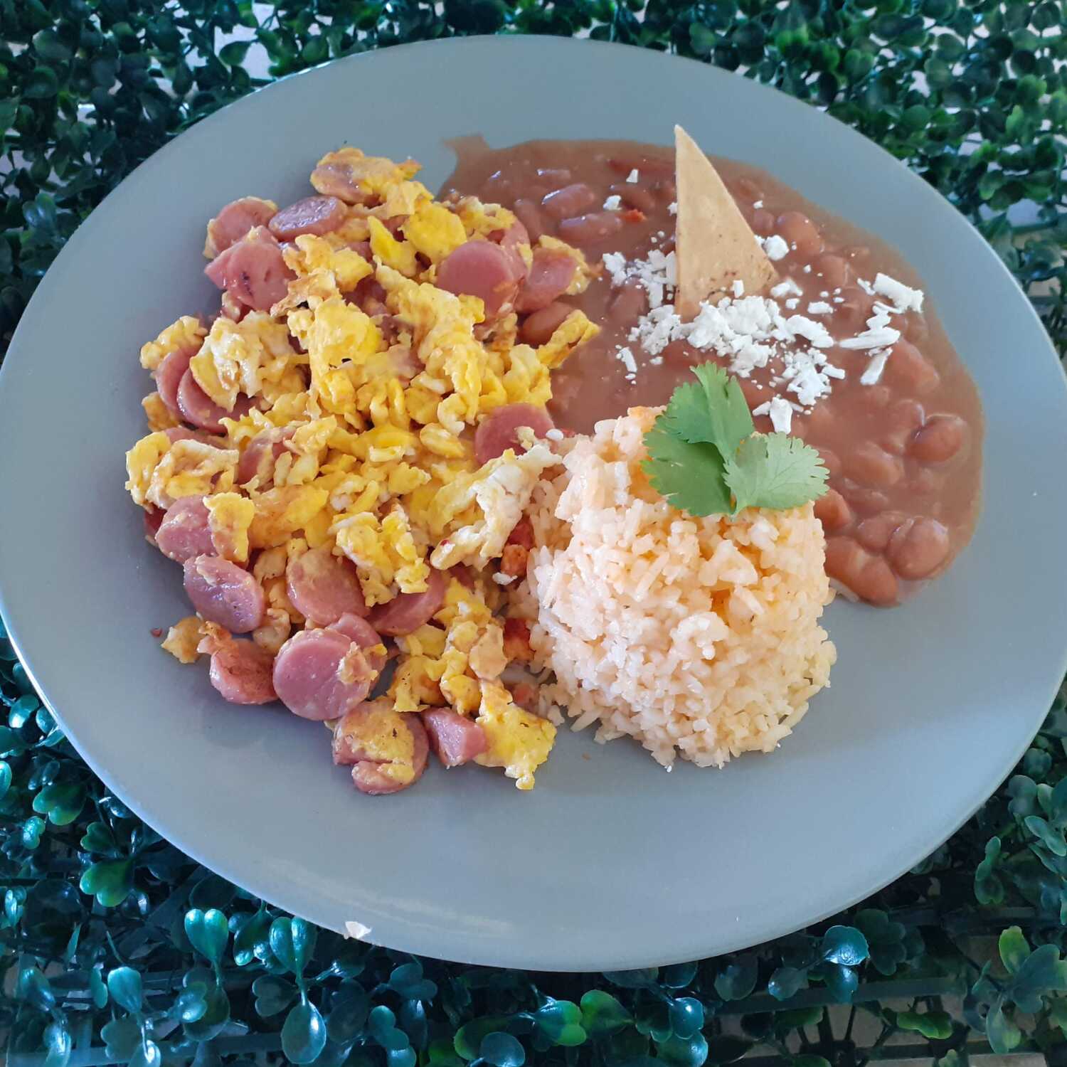 Huevos con Jamón/salchicha/chorizo