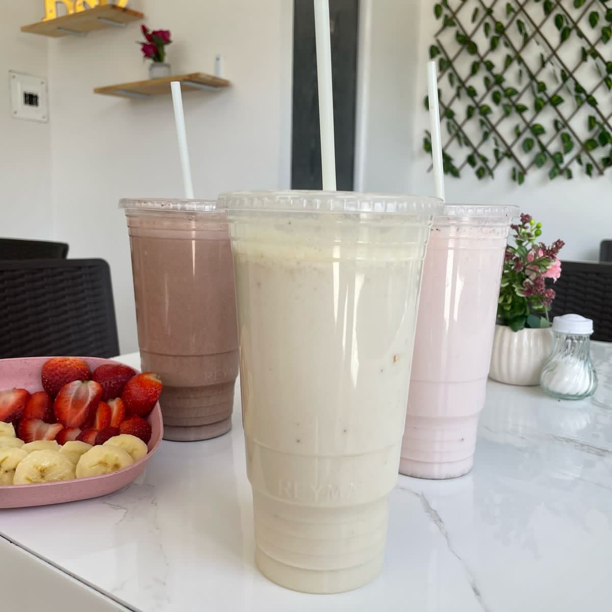 Licuado Combinado Chocolate y Platano Gde. 1L.