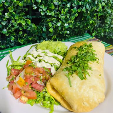 Combo 6: Chimichanga + Bebida