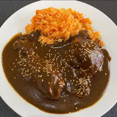 Pollo en Mole