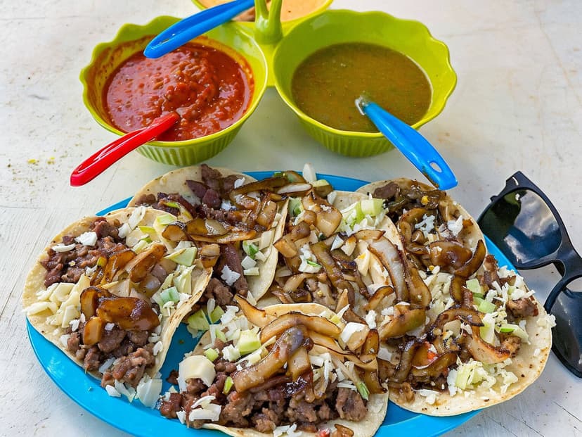 TACOS Y MONTADOS EL CHORCHO