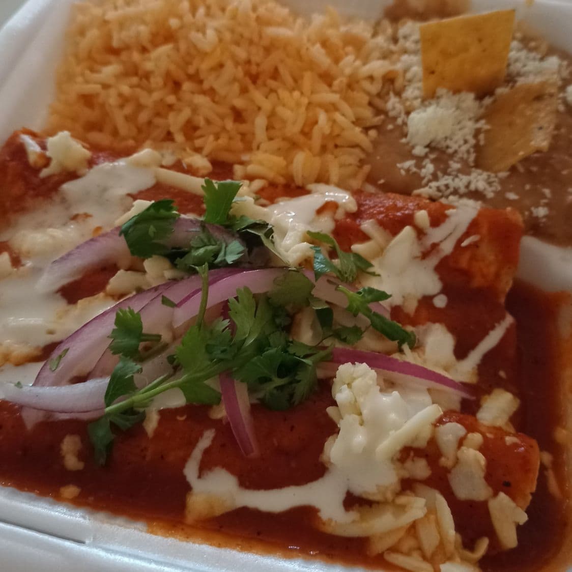 Enchiladas rojas de queso