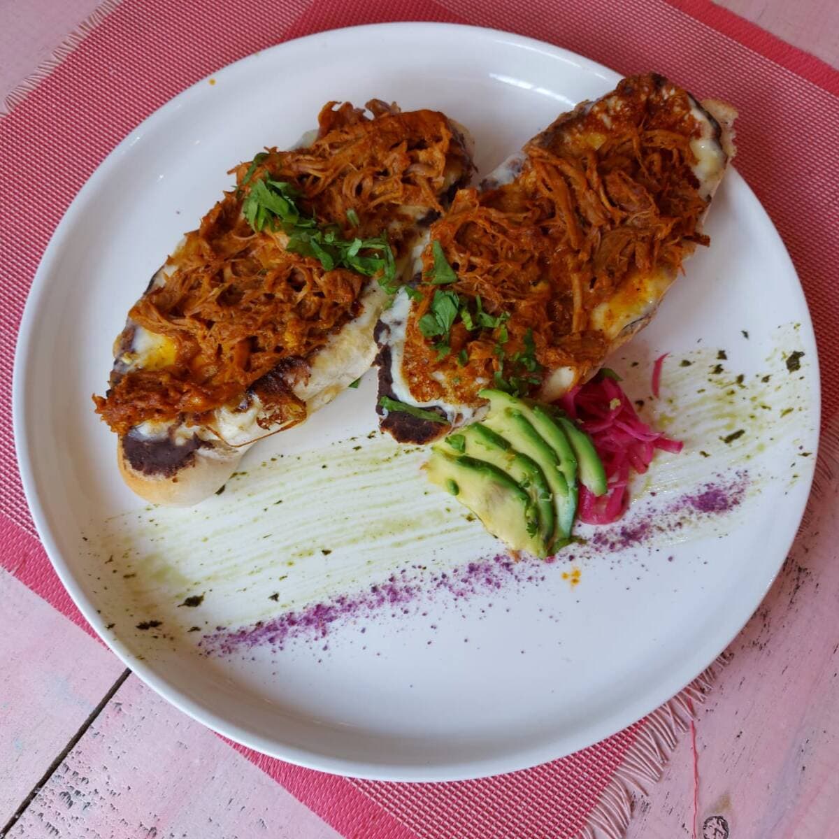 Molletes Bomba