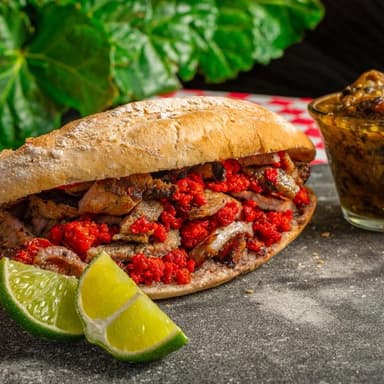 TORTA CON TOKIO