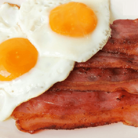 Huevos con Tocineta
