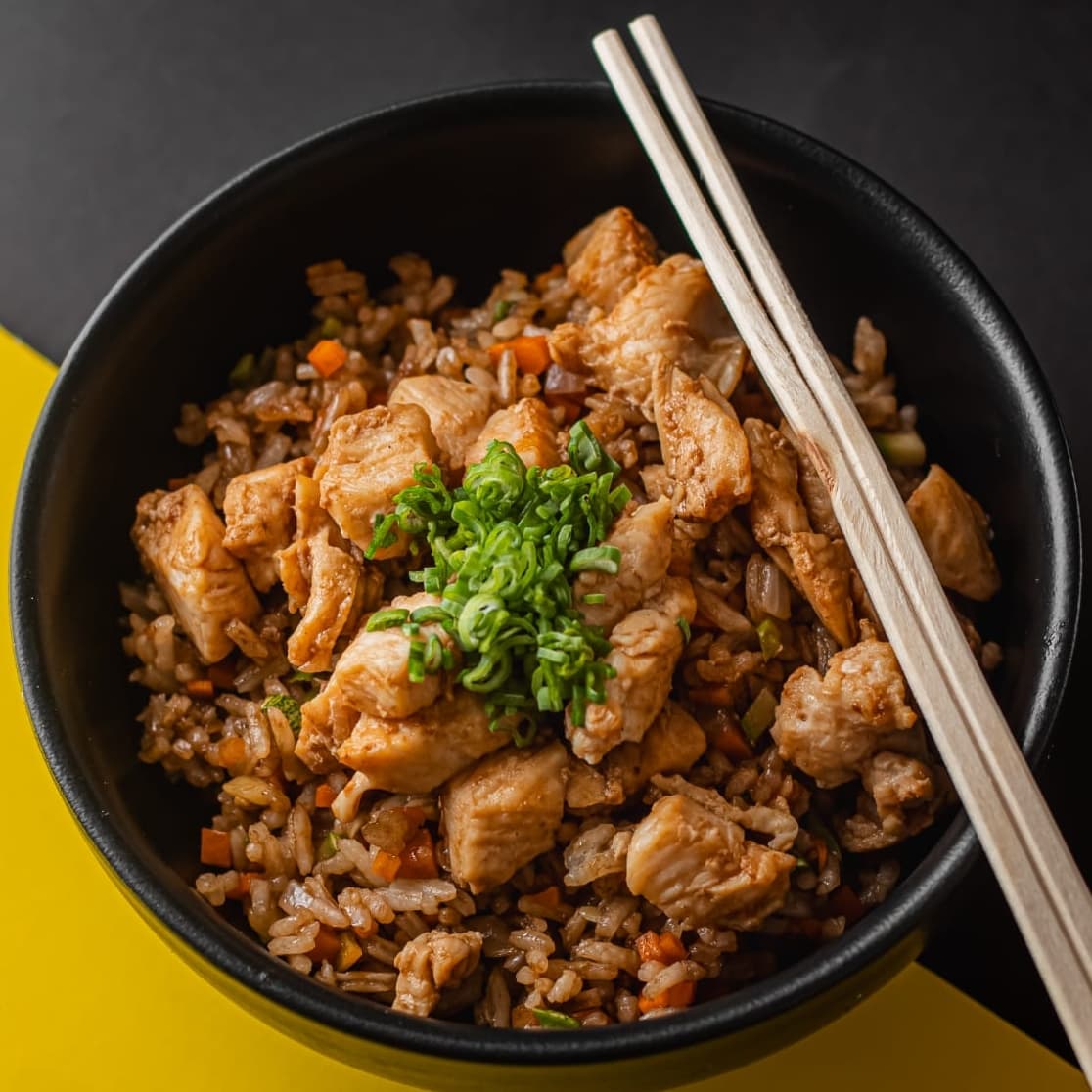 Arroz Yakimeshi Pollo