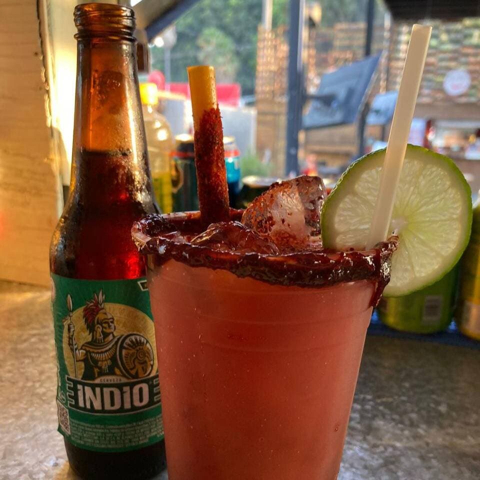 CLAMATO CON CERVEZA