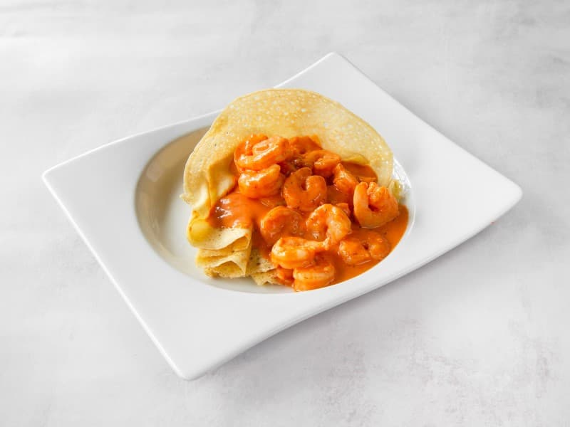 Crepe Camarones en Salsa de la Casa