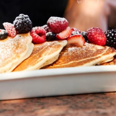 Pancakes & Berries