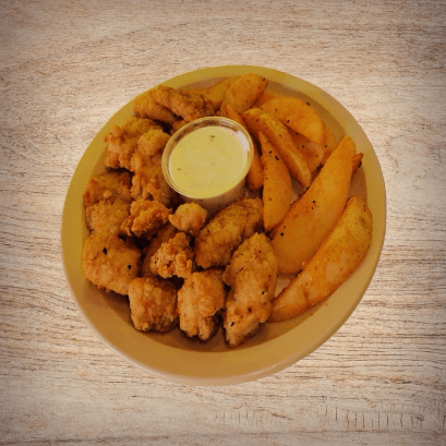 Boneless de Pollo con Porción de Papas