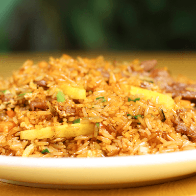 Arroz con Carne de Res y Piña