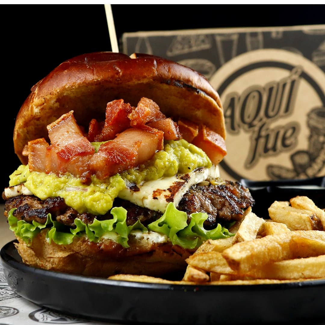 Burguer mi guadalupe + Papas