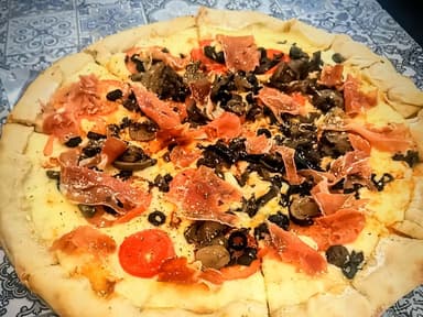 Pizza Capricciosa