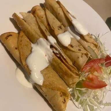 Tacos dorados