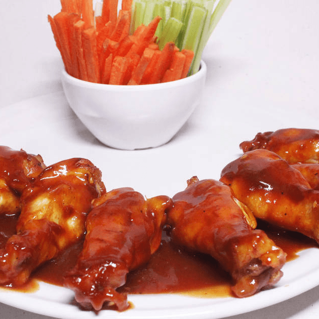 Alitas de Pollo 6 piezas en salsa chipotle