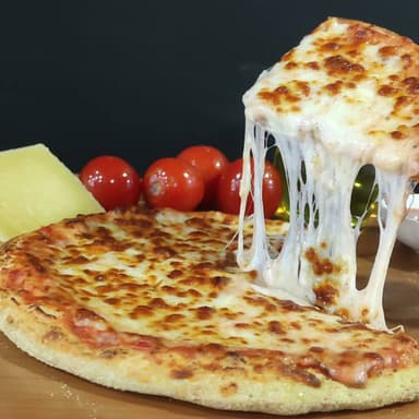 Maxiqueso Mediana (Pizza + Extra Queso)
