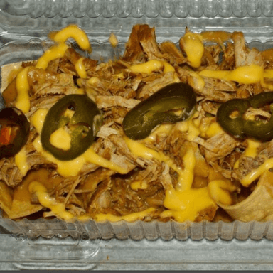 Nachos con Cochinita.