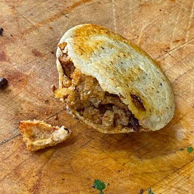 Gordita de Chicharron en Salsa Verde