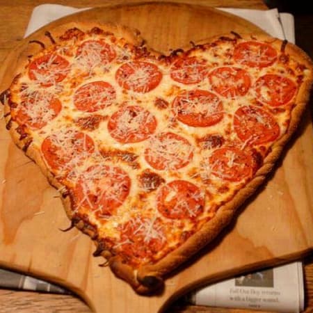 PIZZA DE CORAZON