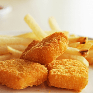 Papas con Nuggets de pescado