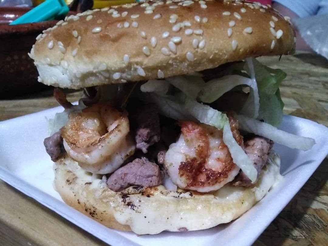 Hamburguesa de Arrachera/Camarón