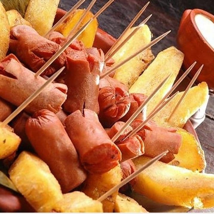 Salchipapas