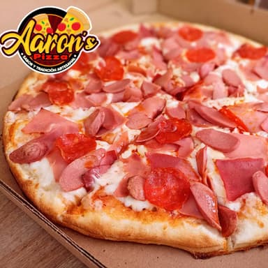 Pizza de Carnes Frías