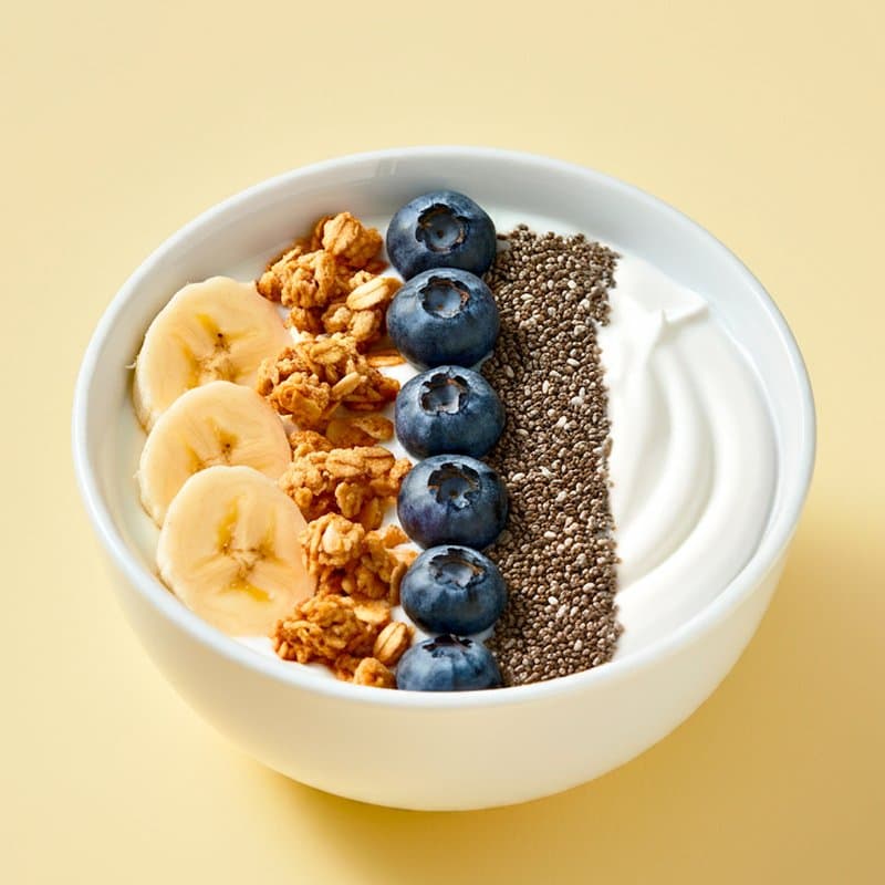 Mini Bowl de Yogurt, Fruta y Granola