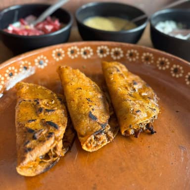 Tacos Dorados de Birria