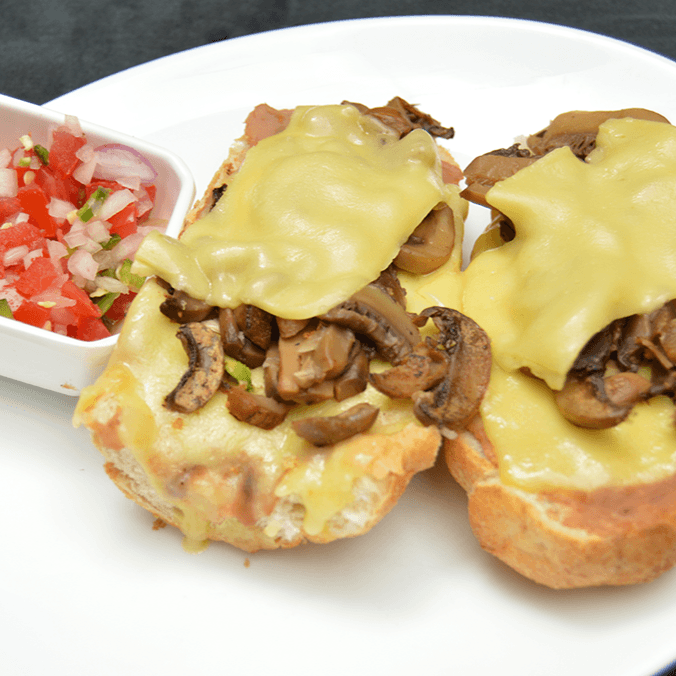 MOLLETES CHAMPIÑONES