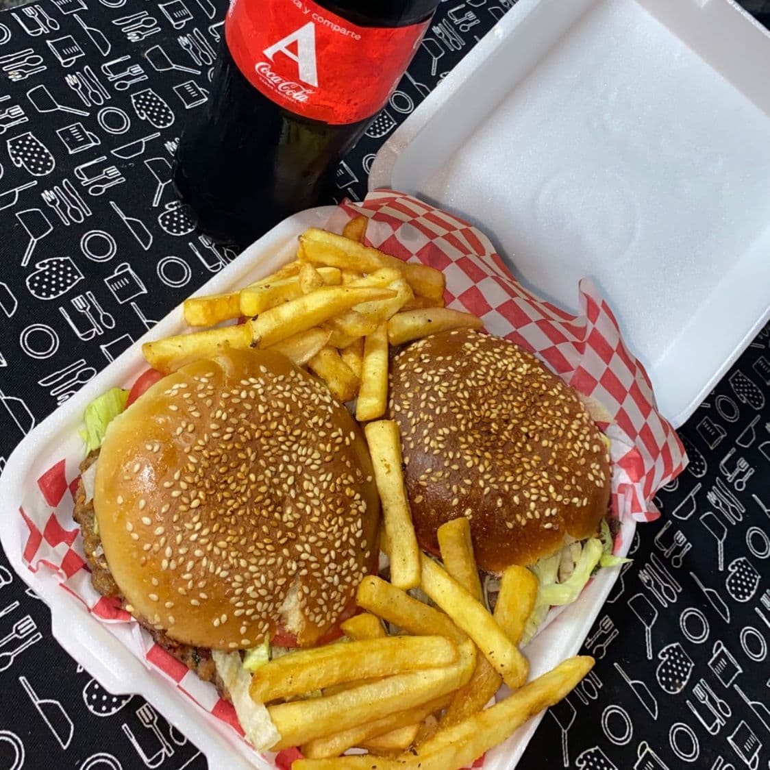 Combo Mejor juntos 2 hamburguesas +Papas + Bebida